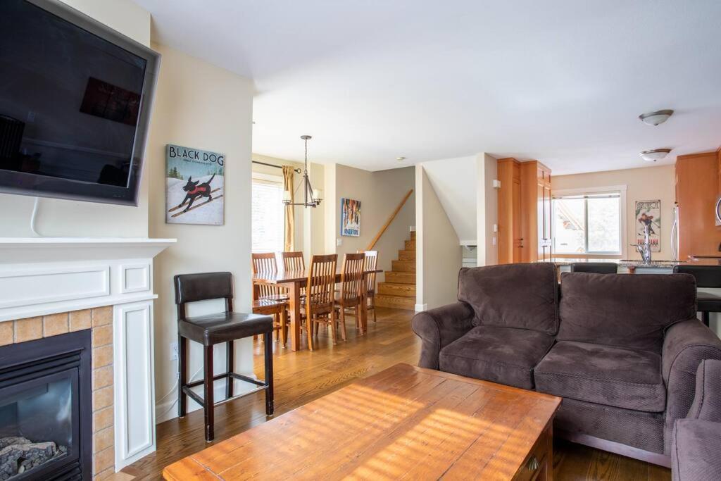 Aurora Townhomes By Stayin Panorama Esterno foto